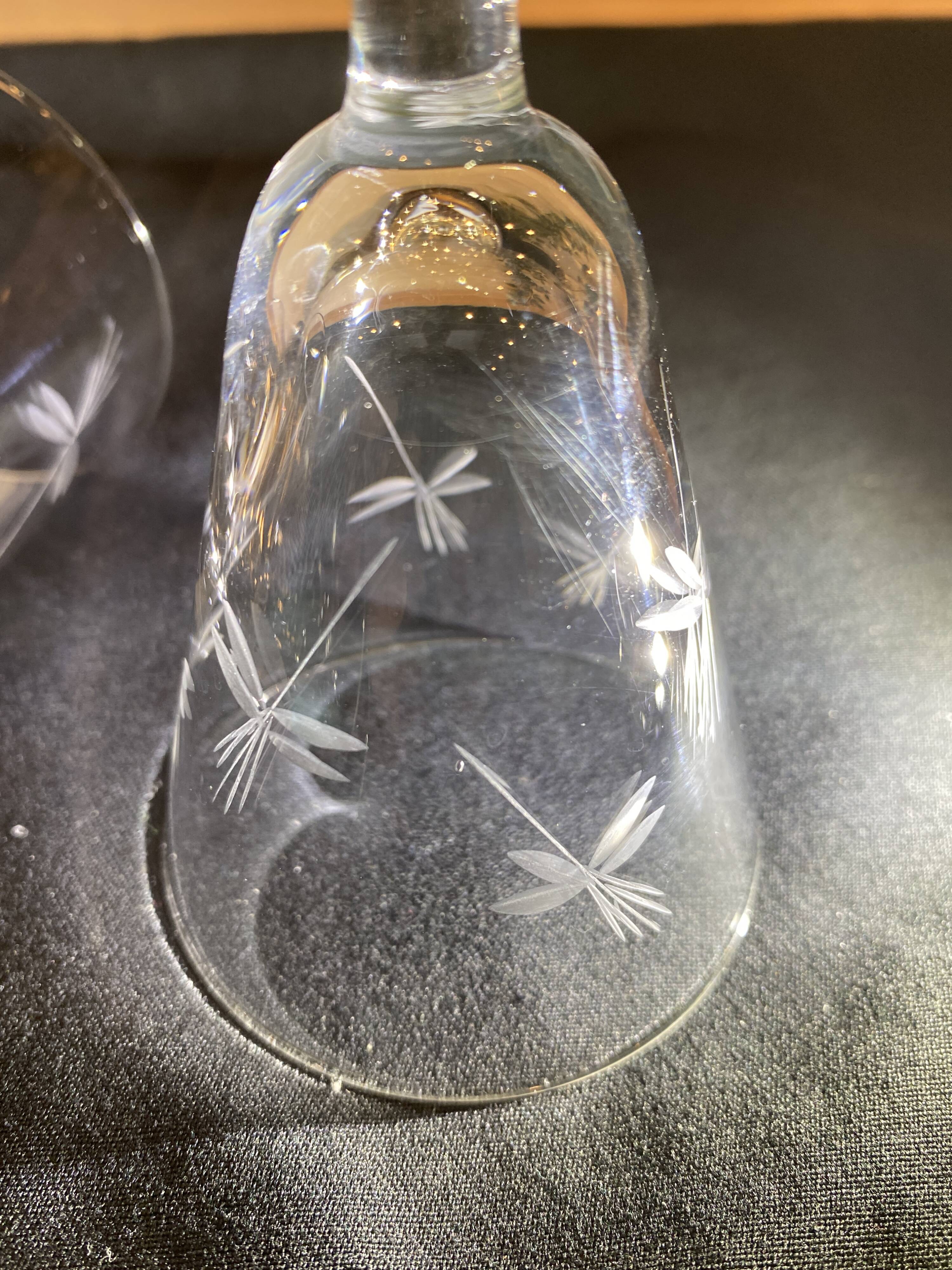 Set of 6 engraved wine glasses