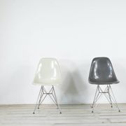 Set Of 2 Herman Miller Eames Dsr Chair Original Fiberglass Seats Modern Ret