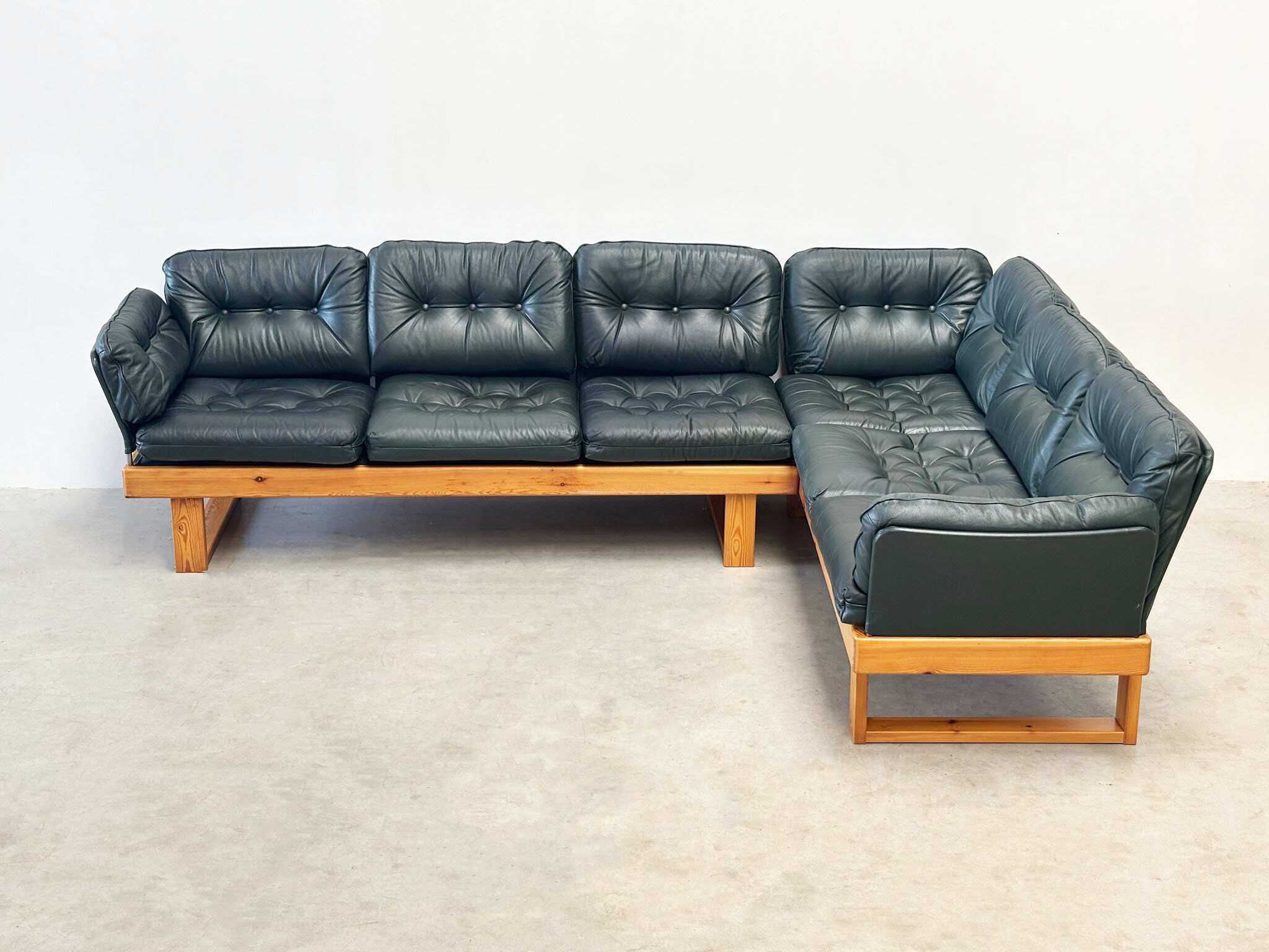 Canapé d'angle modulable en pin et cuir vert, Allemagne années 1970