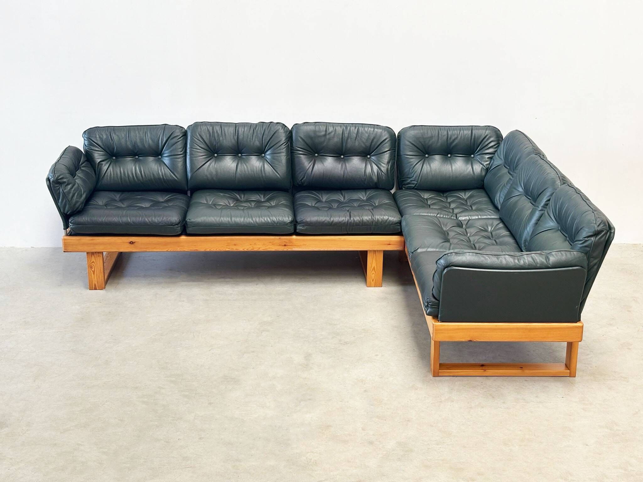 1970's dark green German corner bench