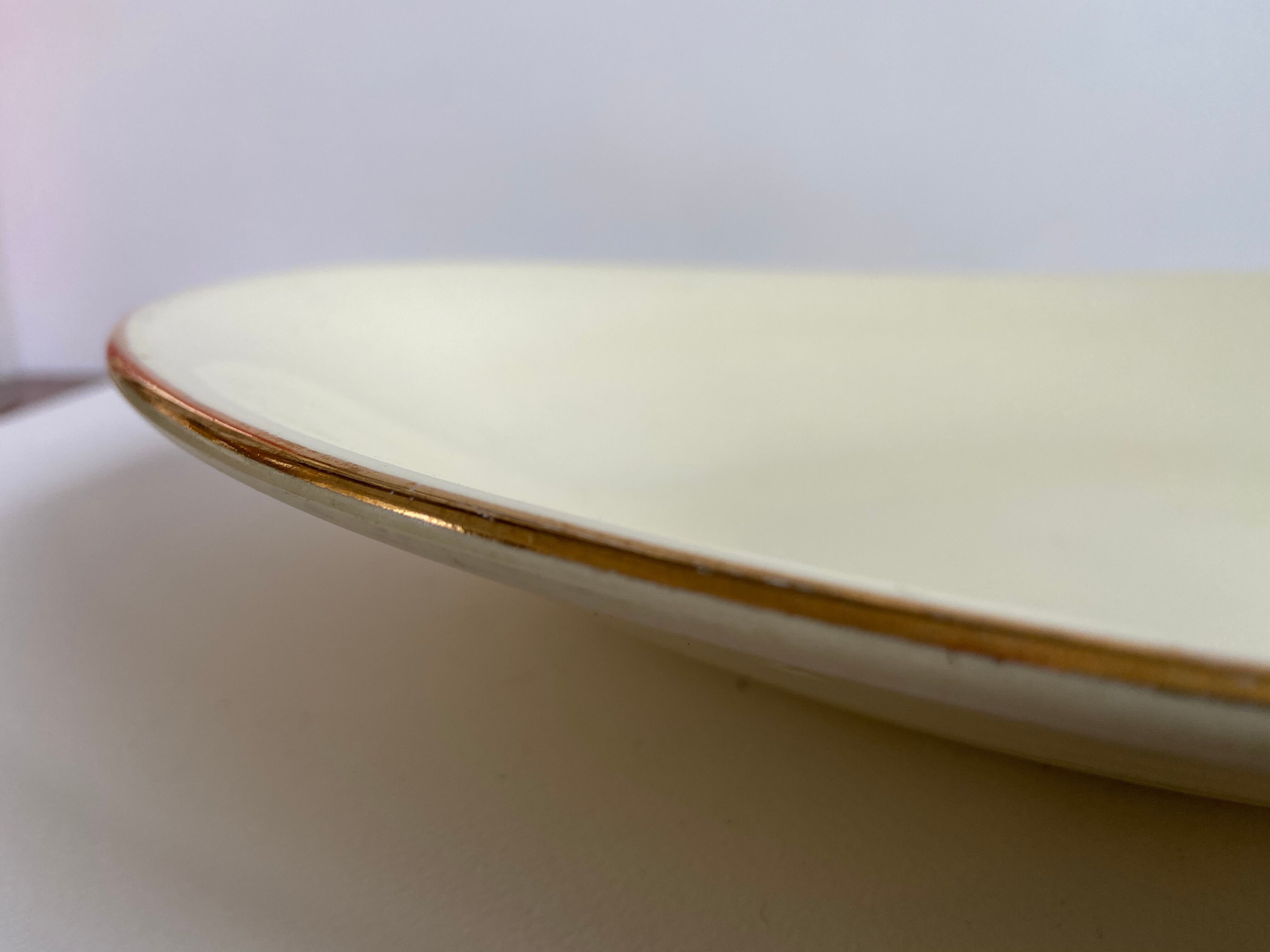 Dish in earthenware