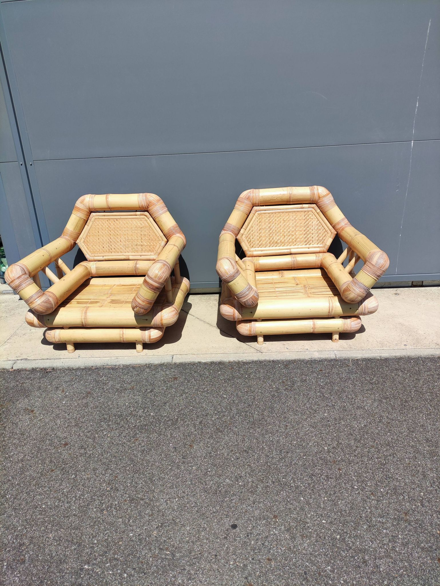 Paire de fauteuils en bambou