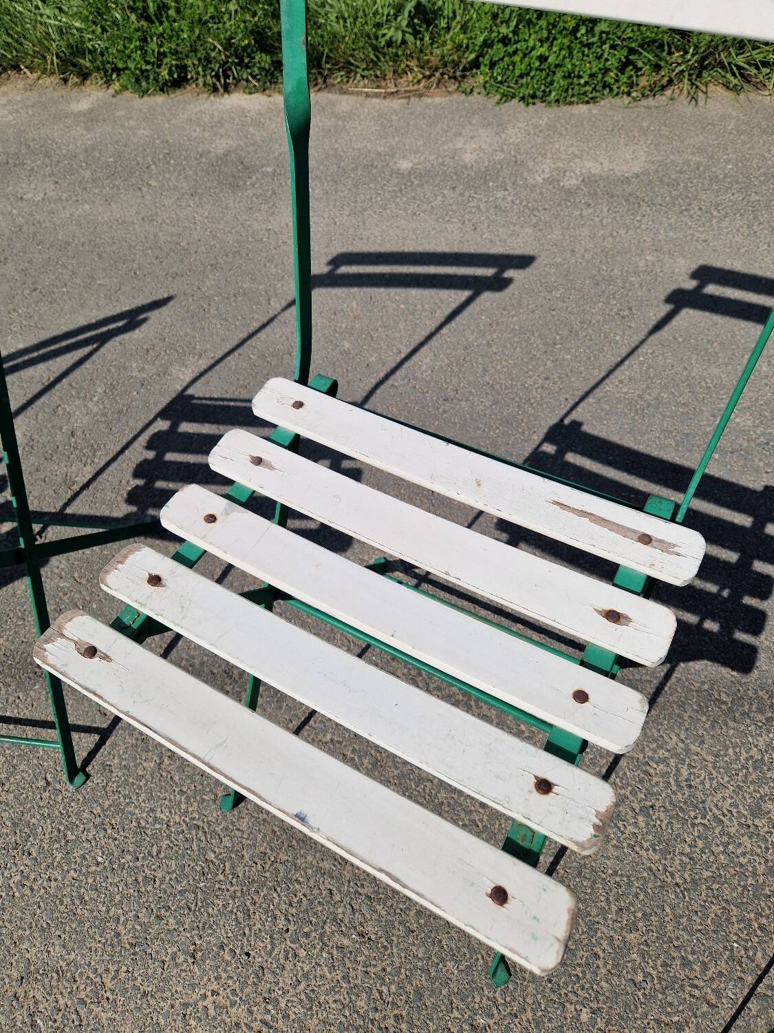 Set of 4 folding wrought iron bistro chairs