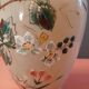 Vase opaline émaillée  papillon