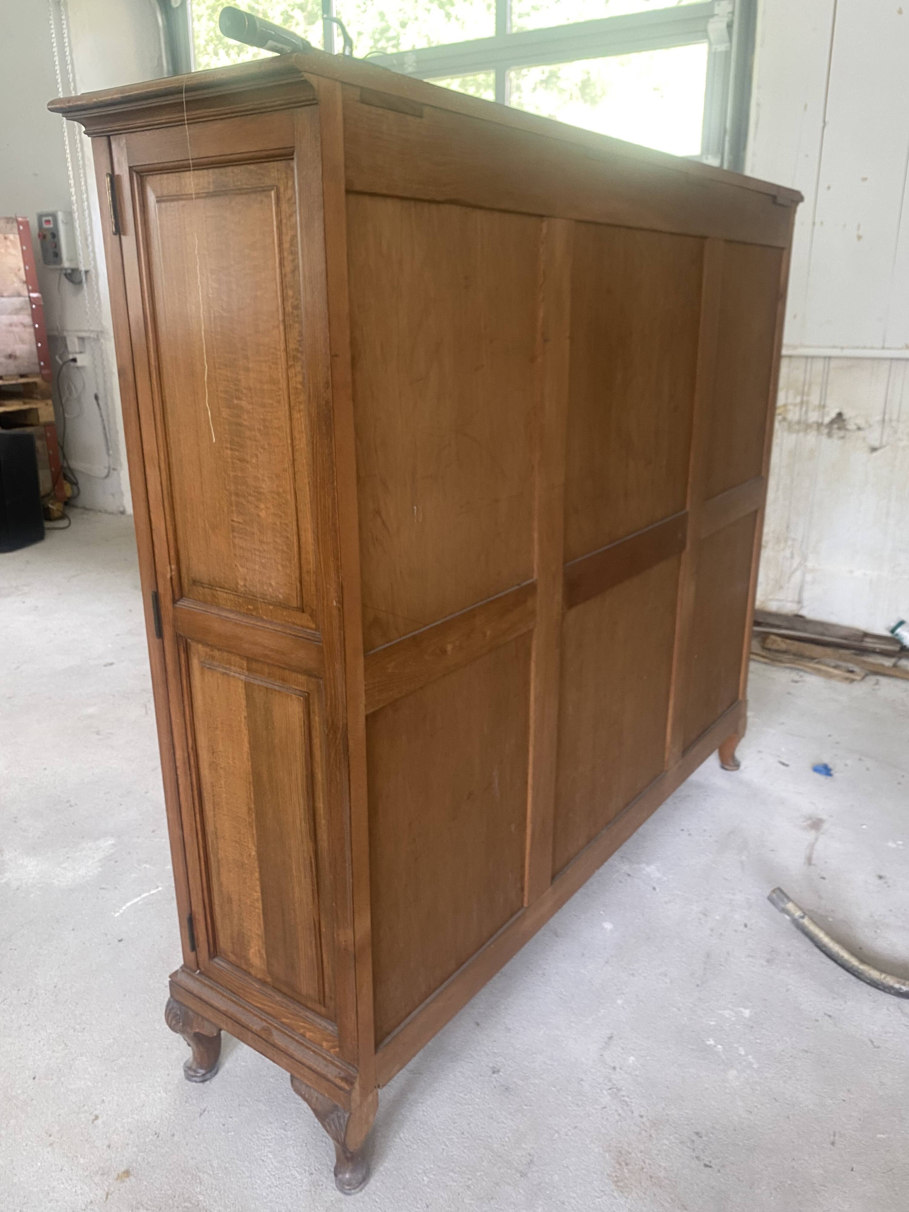 Vaisselier en bois fin