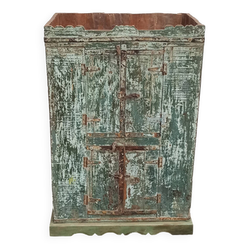 Meuble de rangement ancien en bois
