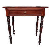 Petite table
