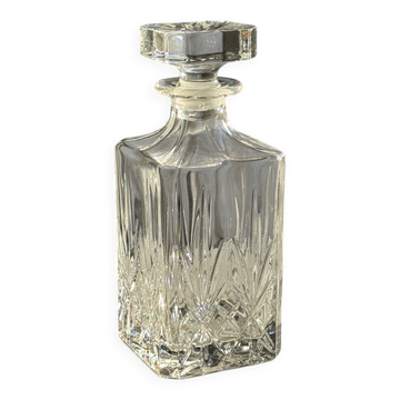 Crystal whisky decanter with diamond point pattern H23