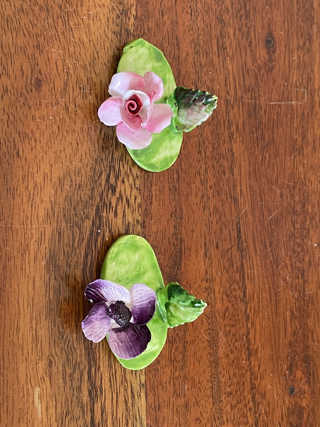 Porcelain flower name holders