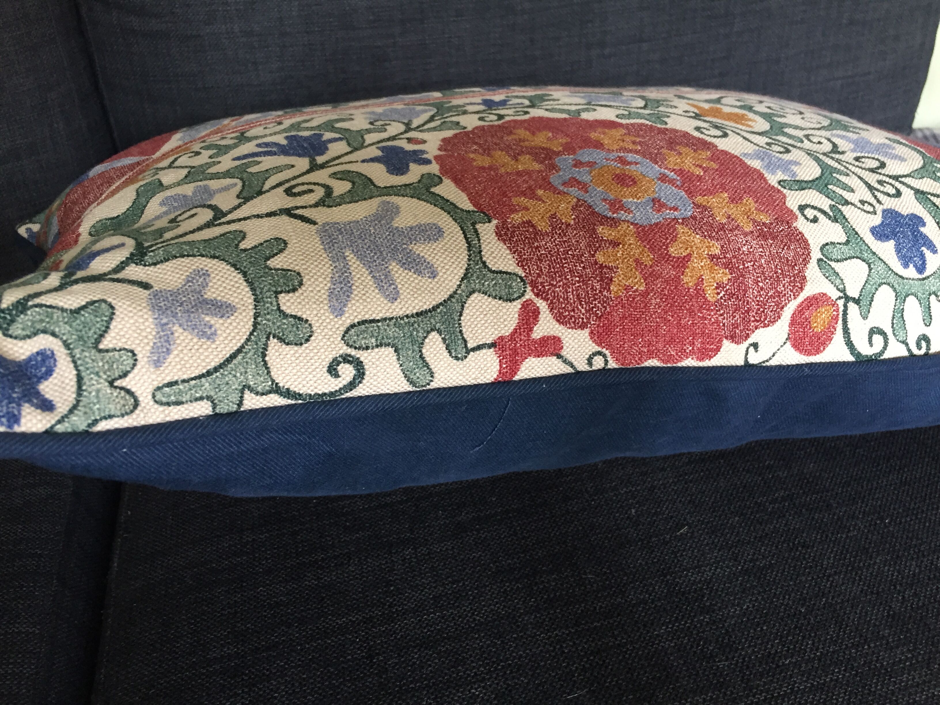 Decorative pillow case in linen and cotton  with suzani prints