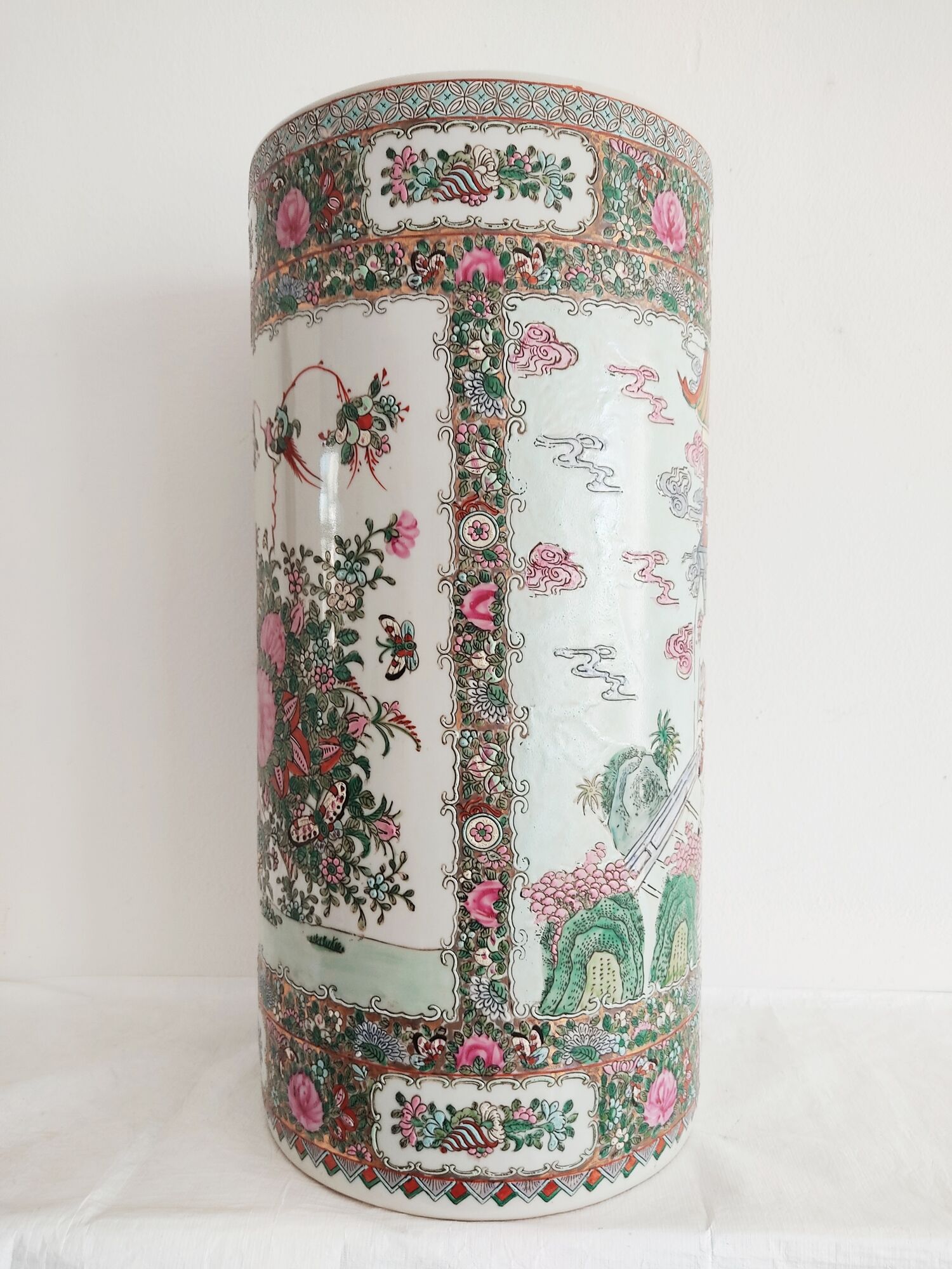 Vase rouleau de 47 cm en porcelaine de Canton Chine