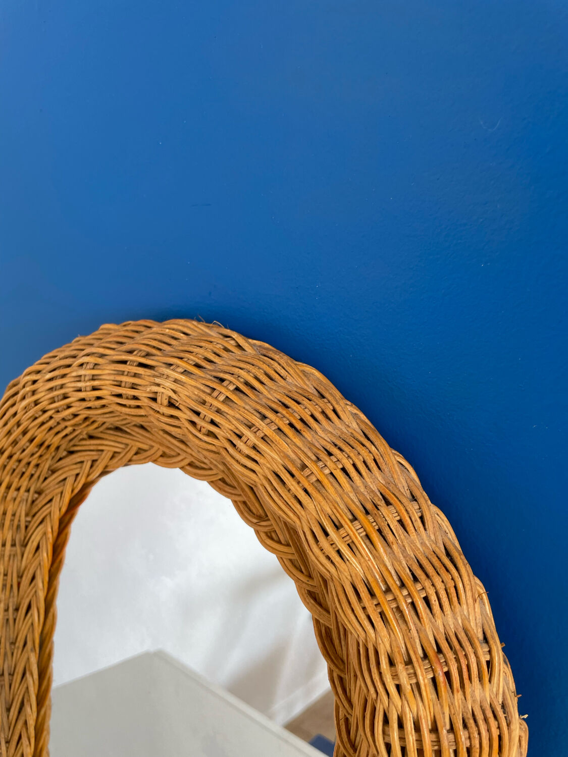 Vintage oval wicker mirror 31x41cm