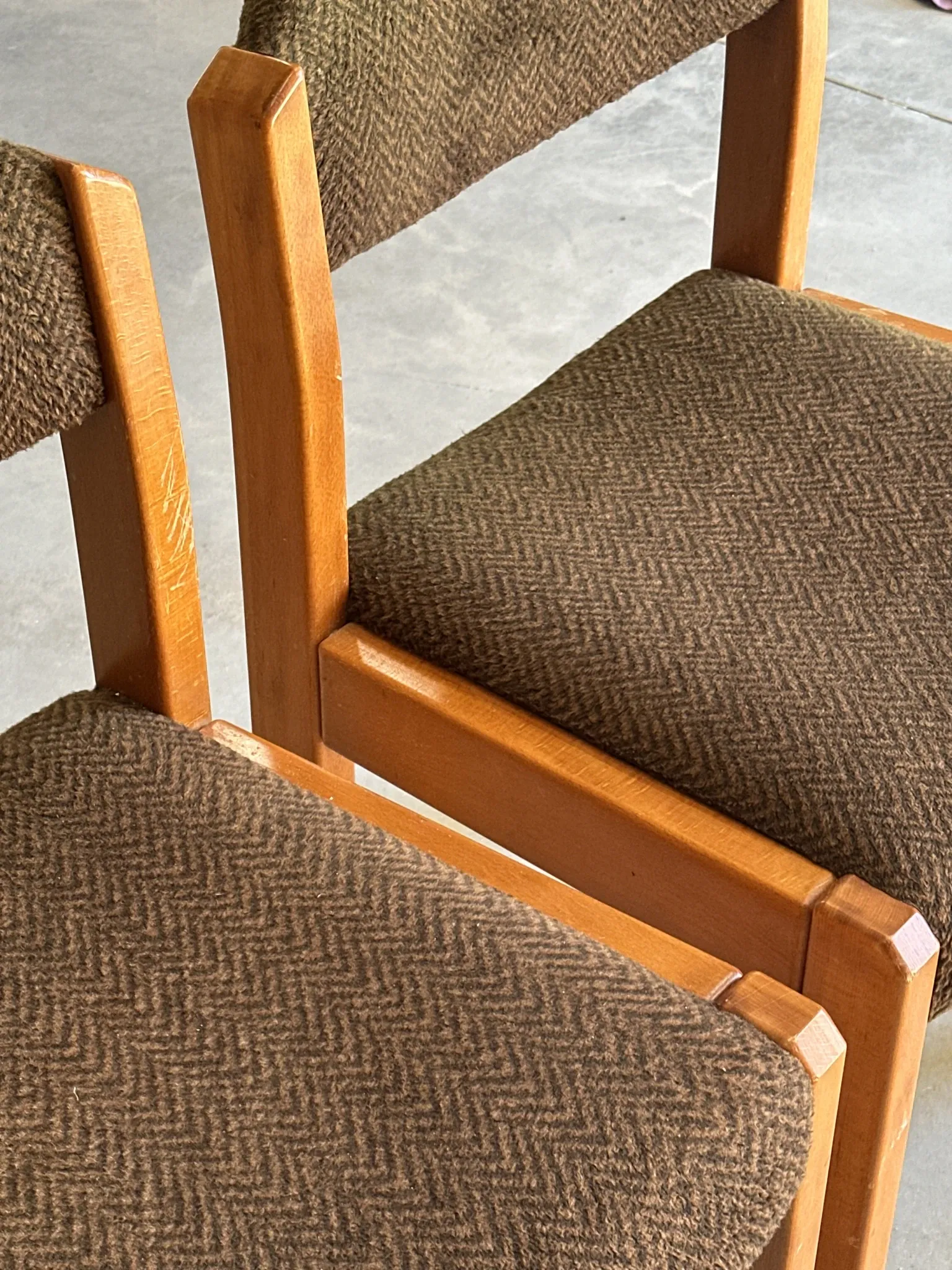 Set of 4 vintage chairs from the 70s/80s – Brown chocolate wood and fabric