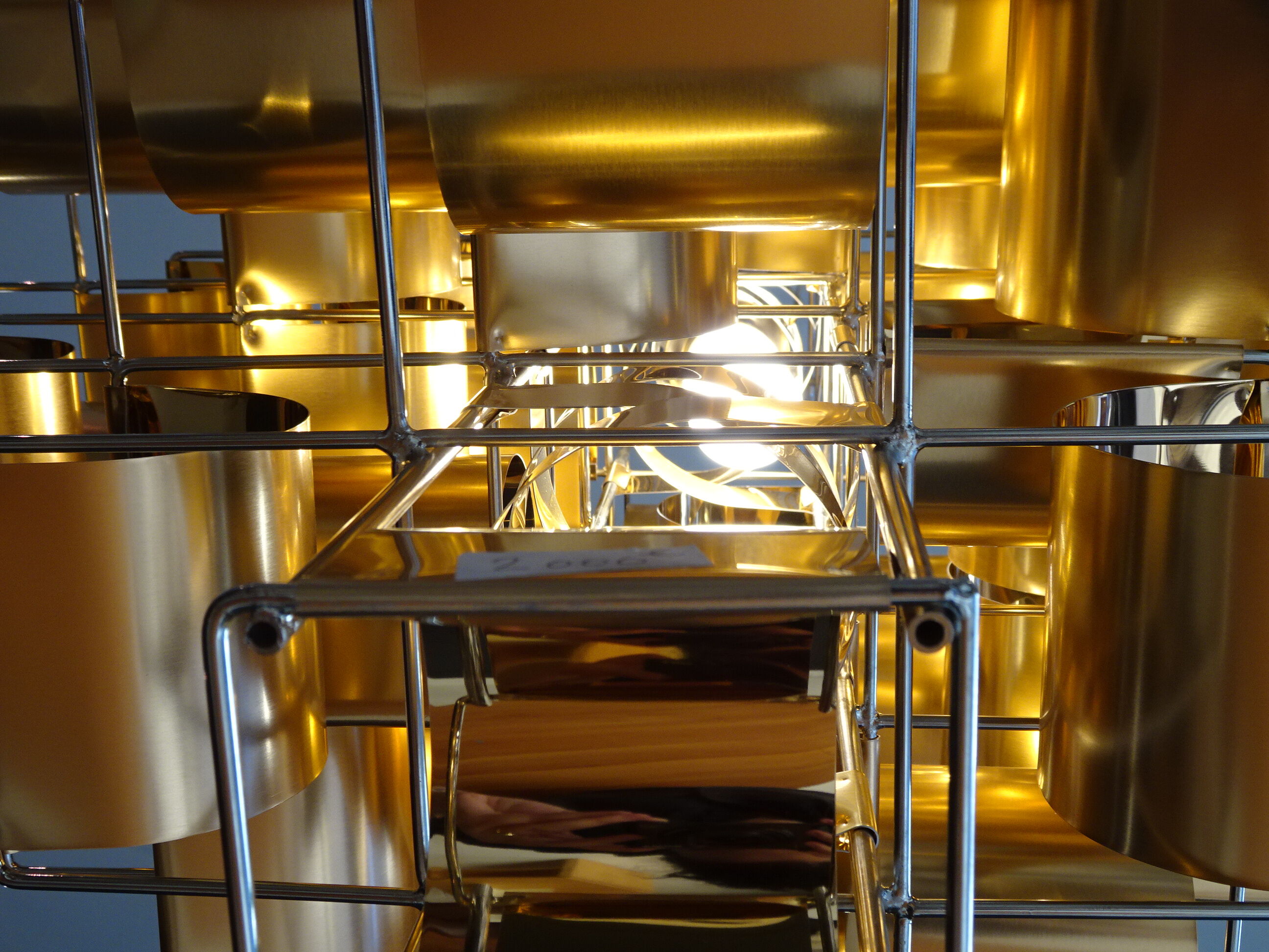 "Cassiopee" model suspension by Max Sauze, reissue of 2017