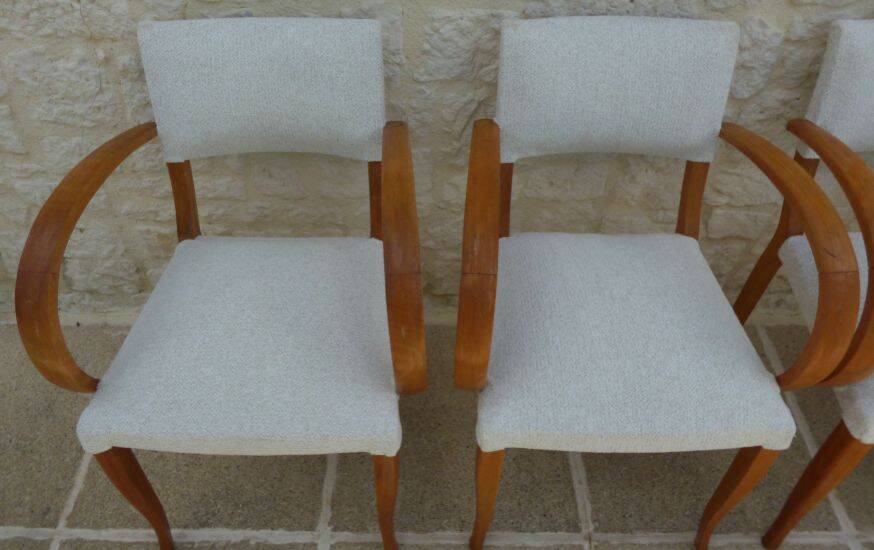 Chic 1950s bridge chairs in solid wood, white and beige, hand-stitched.