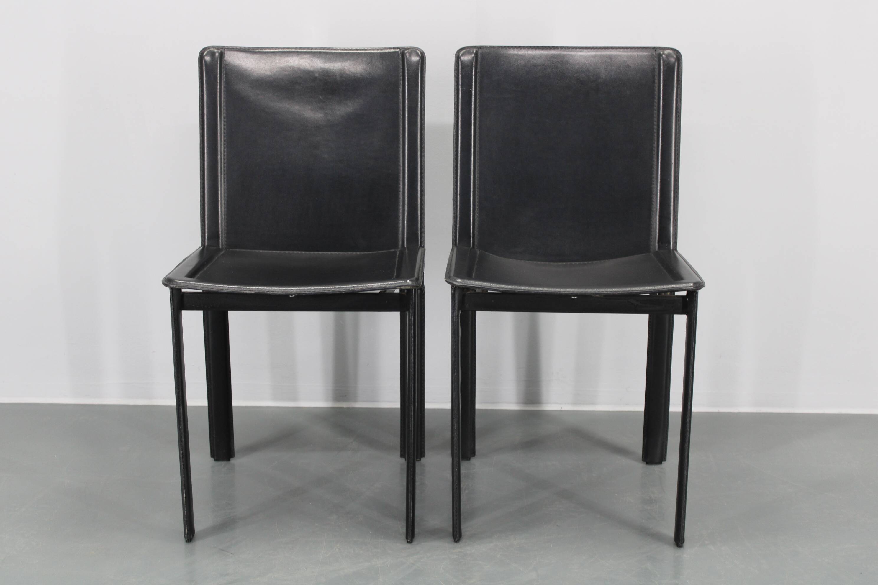 1980s Set of Four Dining Chairs in Leather in Matteo Grassi Style, Italy
