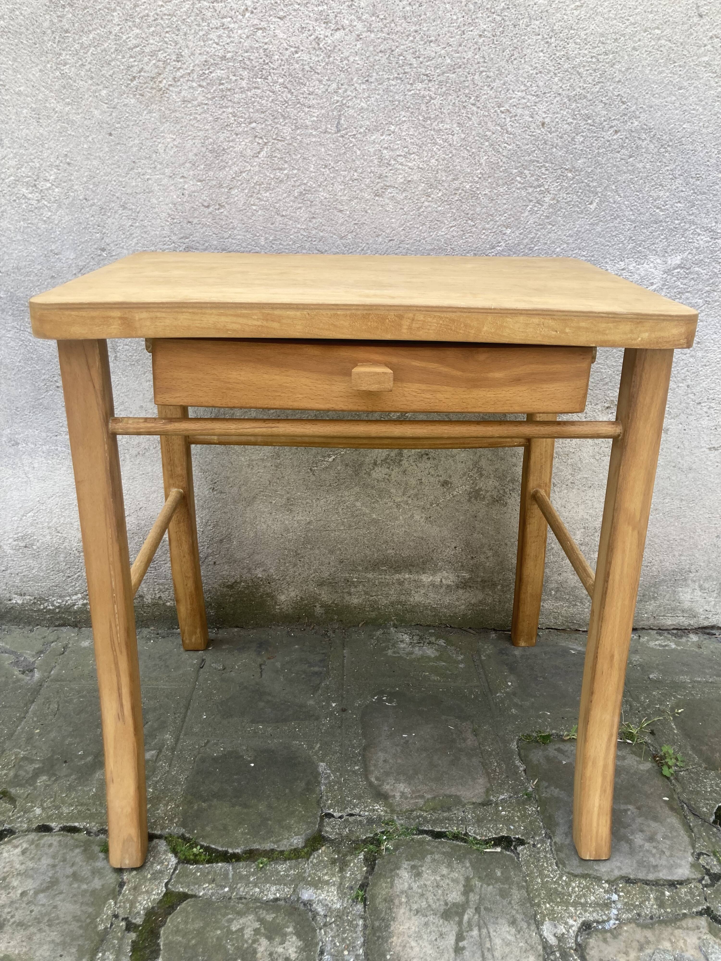 Baumann children's desk