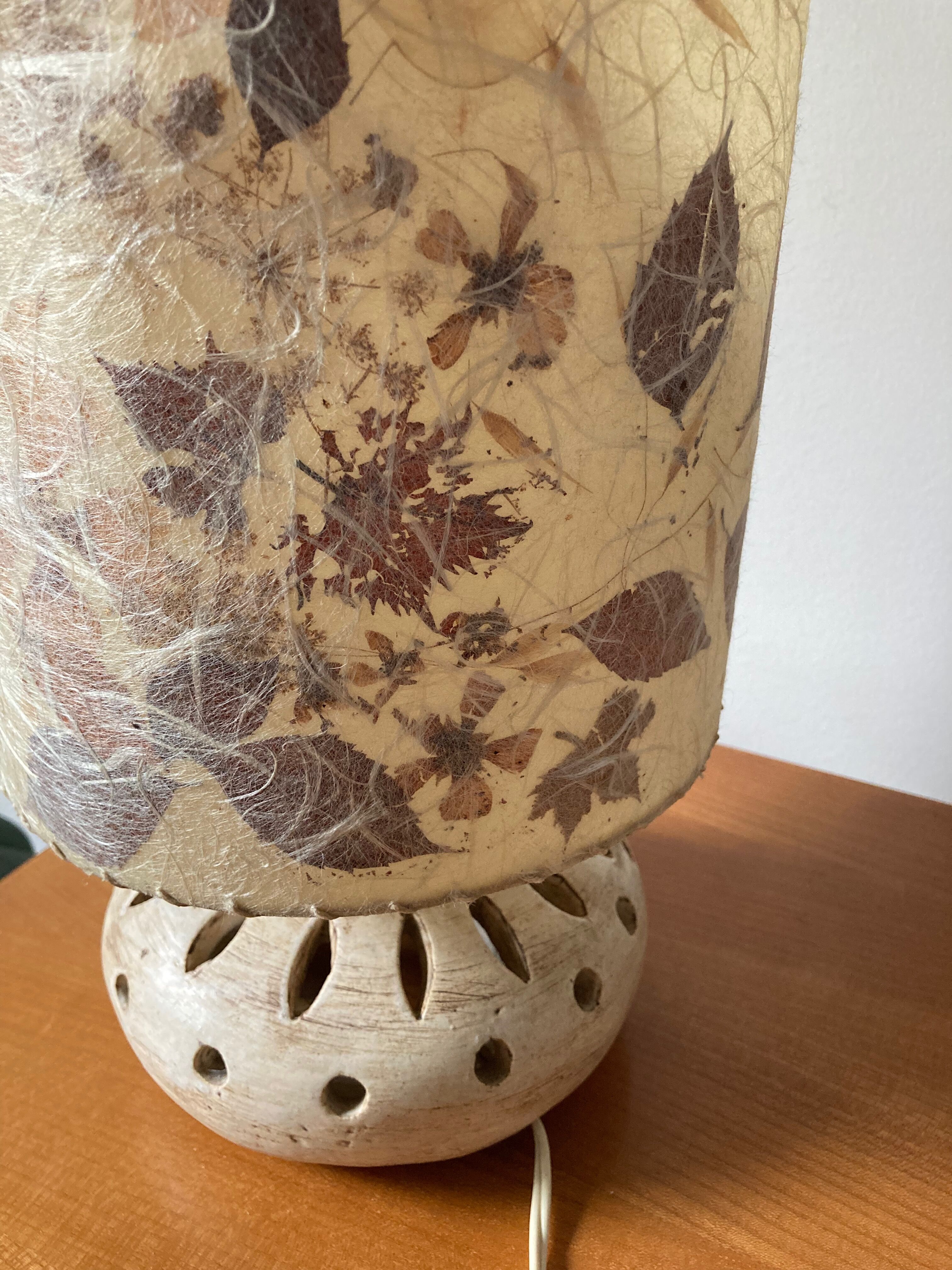 Vintage openwork ceramic lamp and lampshade in dried flowers 70