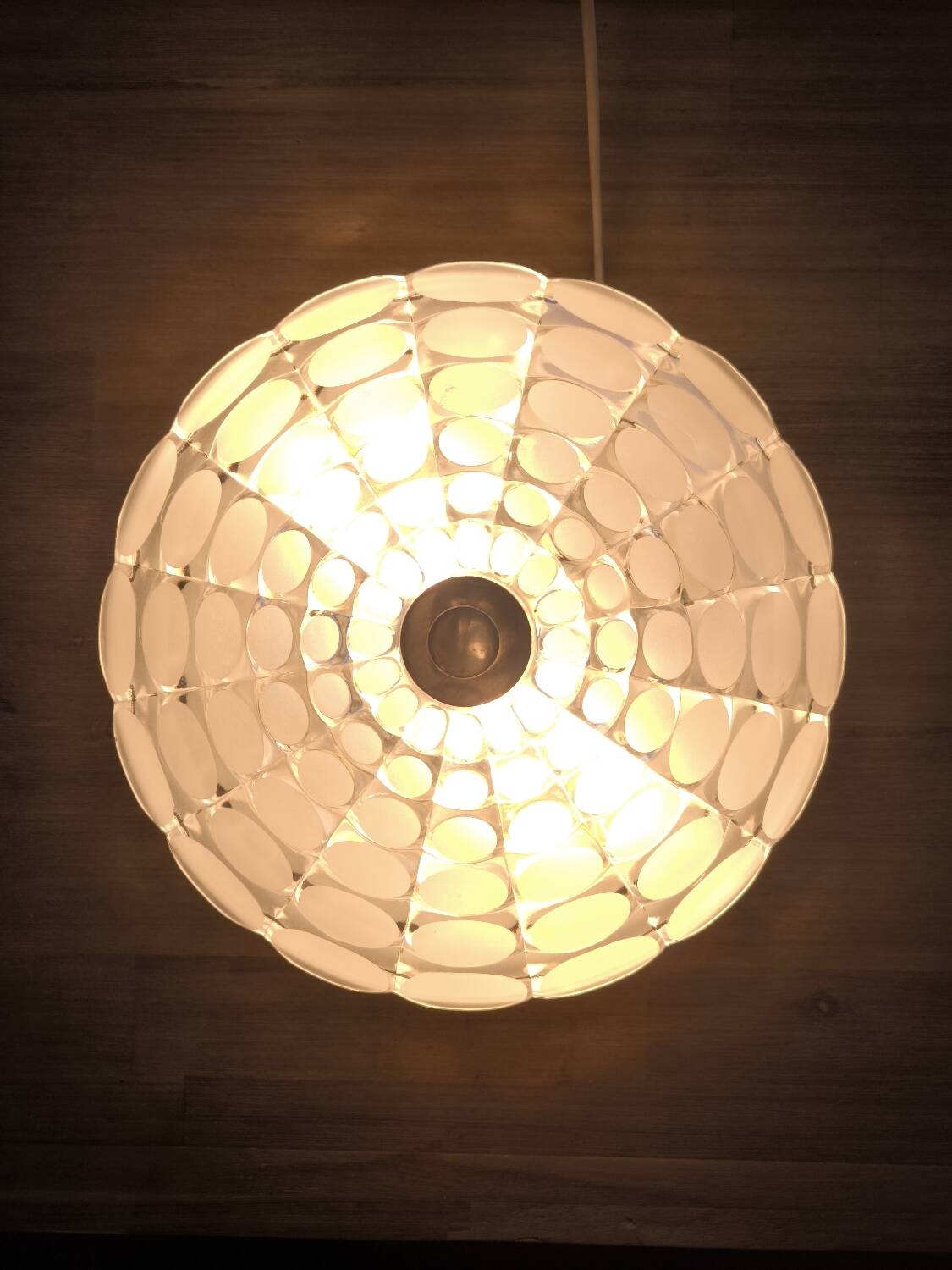 Wall/Ceiling Light
Aluminum and glass by Peill &
Putzler 197