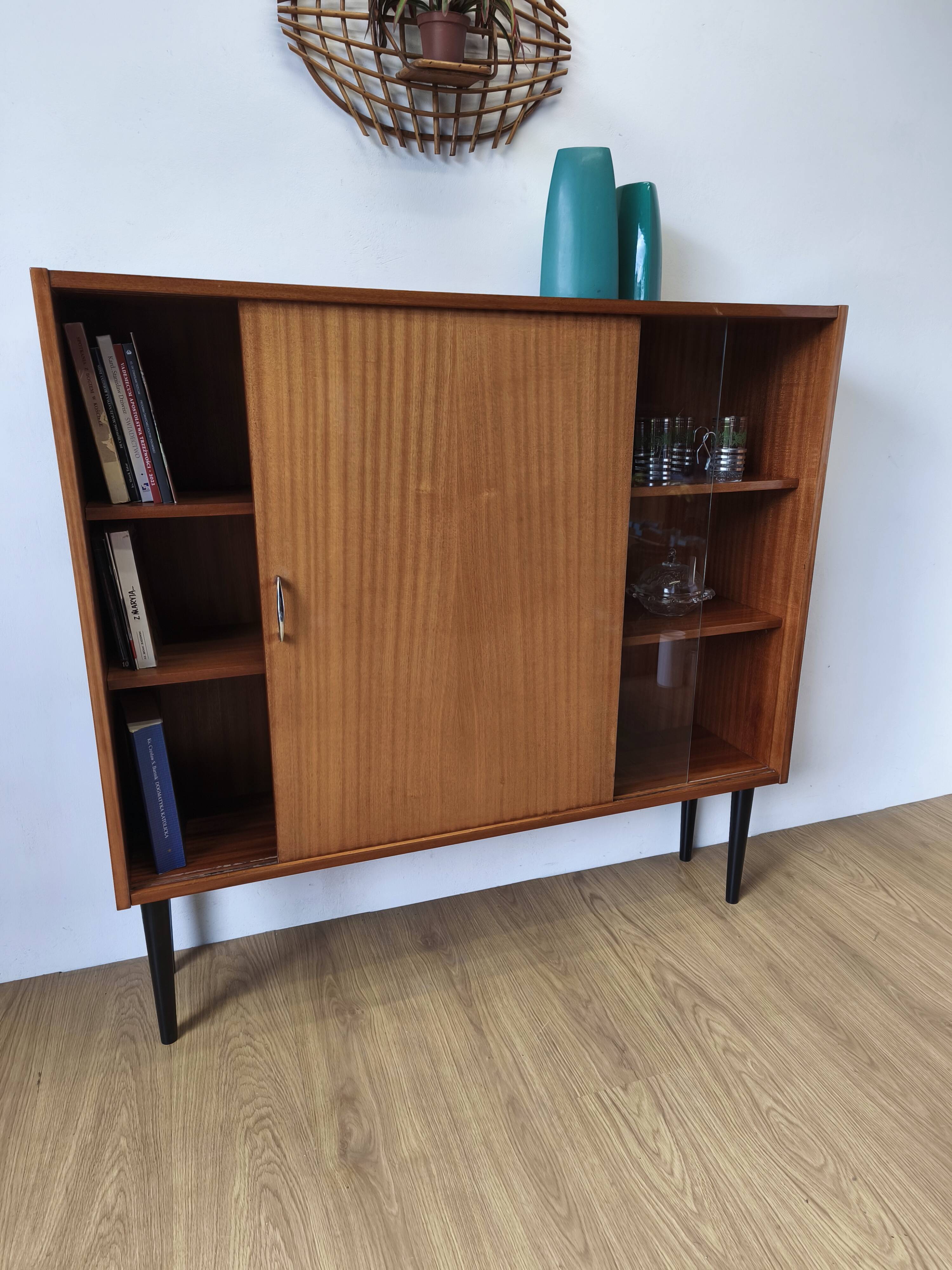 Modernist bookcase, 1970