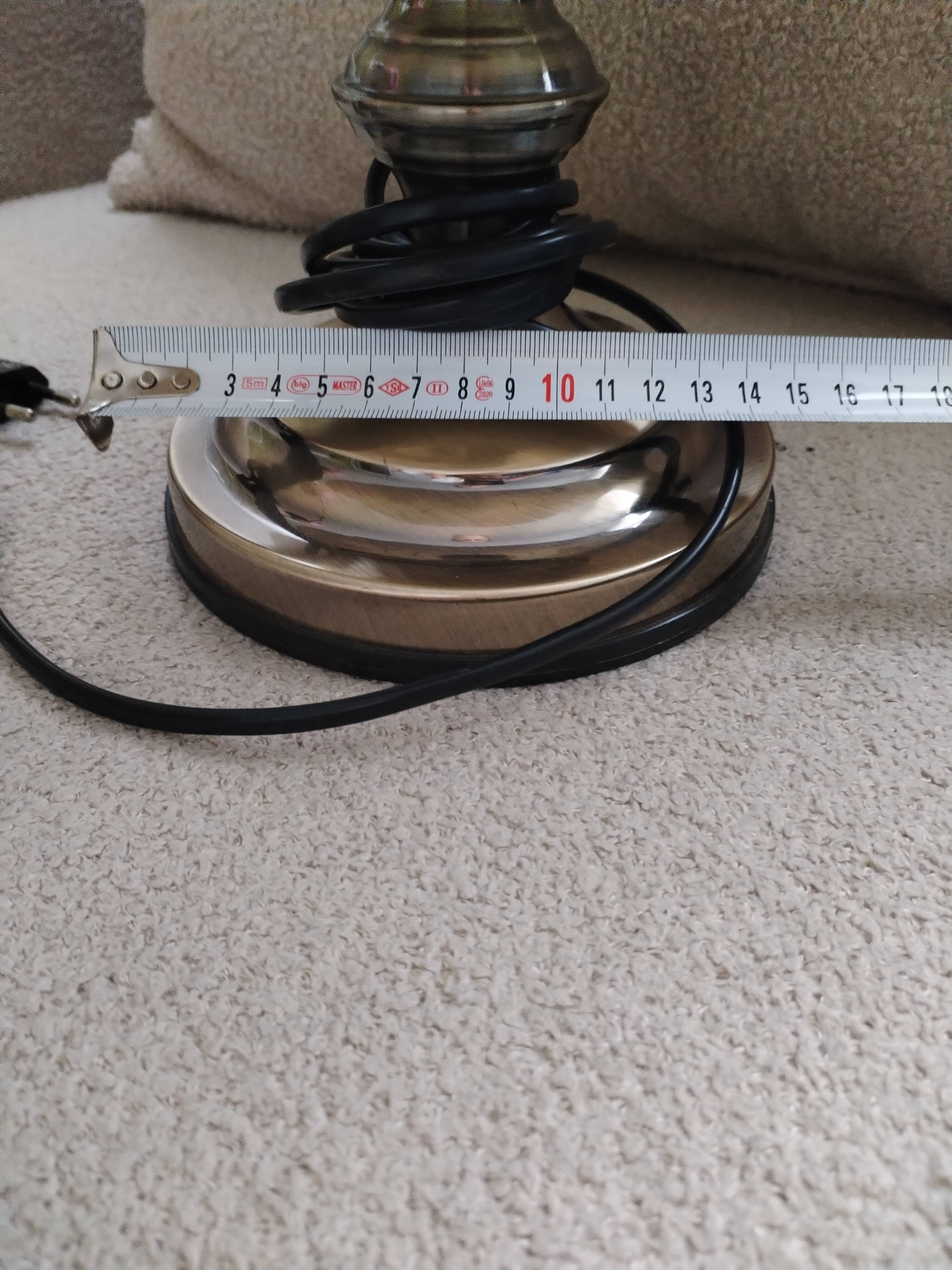 2 Tiffany-style touch-sensitive table lamps