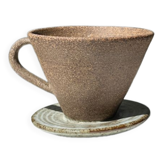Textured brown ceramic brew coffee filter with handle