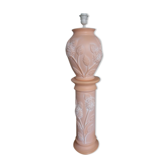 Table lamp and its molded plaster column