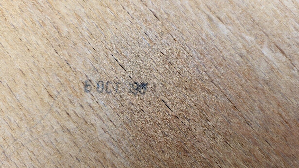 Set of 2 formica chairs