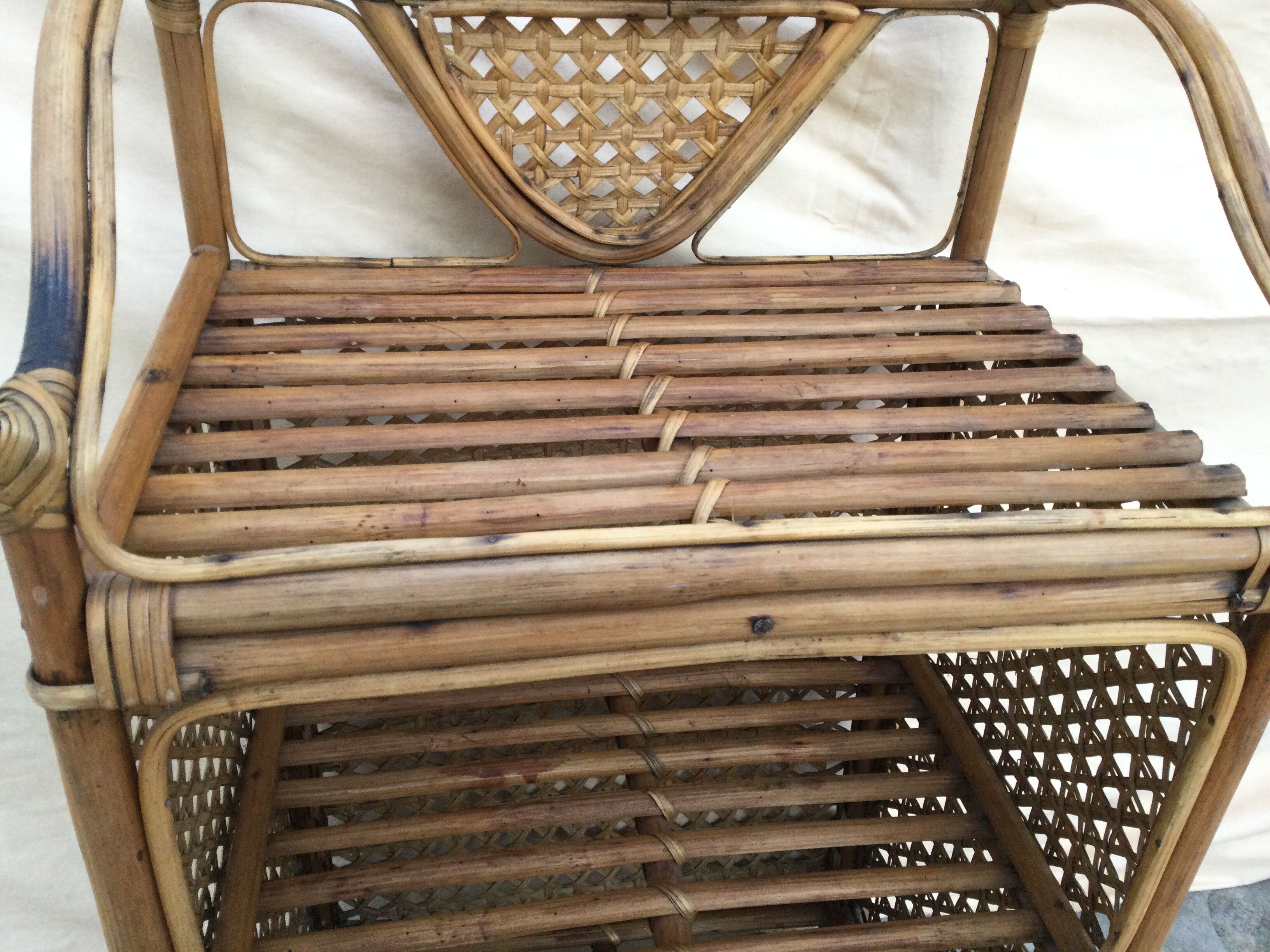 Meuble étagère en rotin