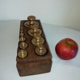Box of 14 weights for Roman scale