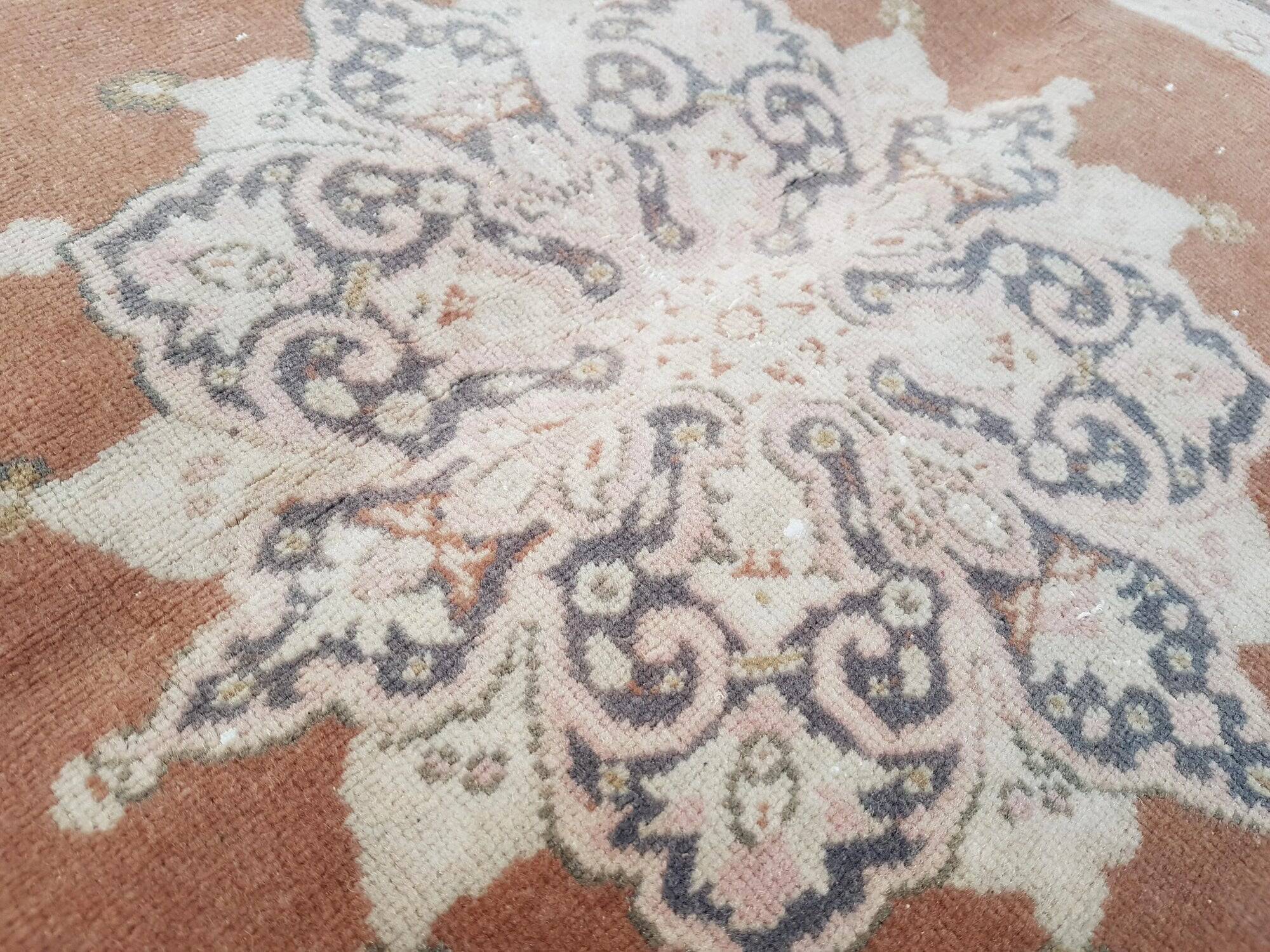 Vintage Turkish Oushak rug 85x150 cm