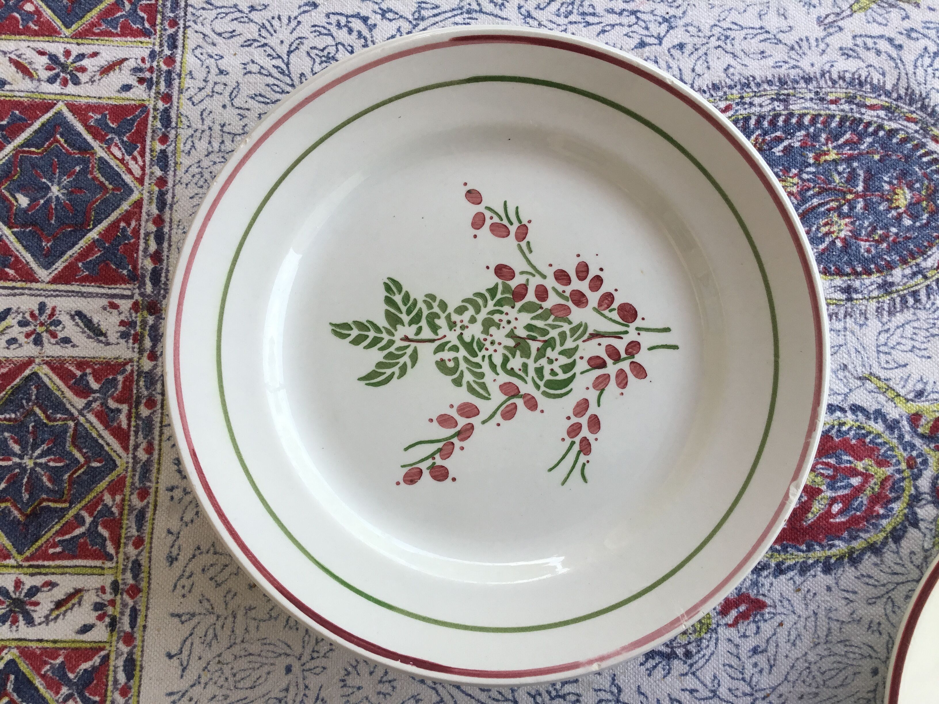 Set of 6 mismatched plates