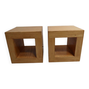 Tables basses cubiques,