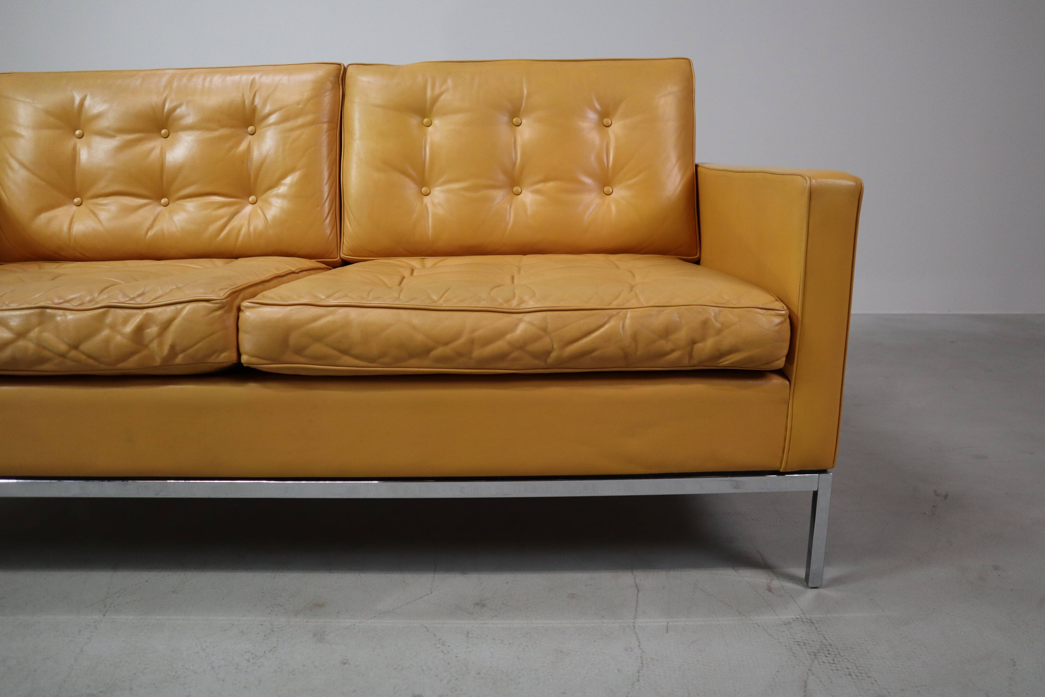 Florence Knoll two-seater sofa in mustard yellow leather, 1970