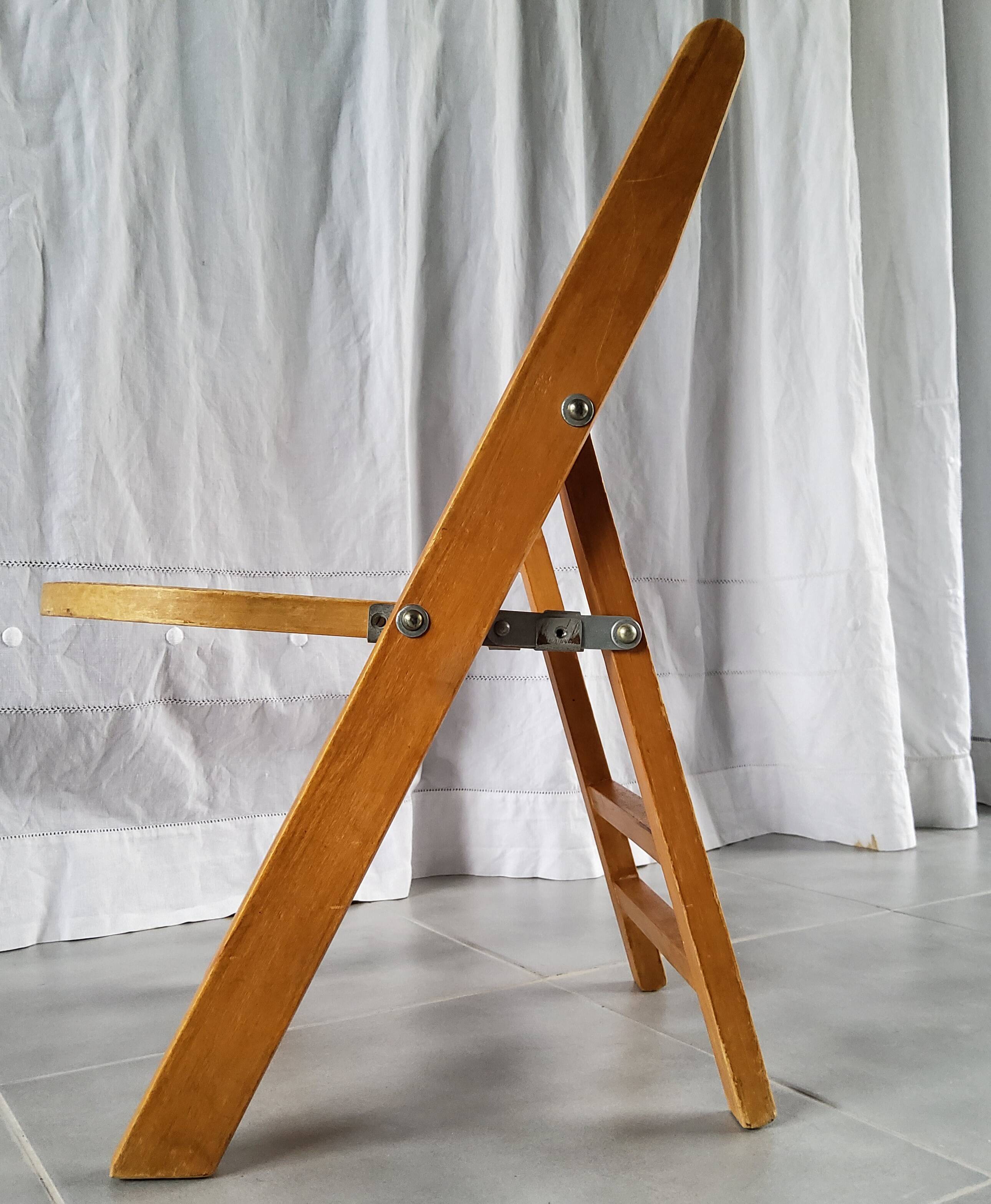 Children's folding chair