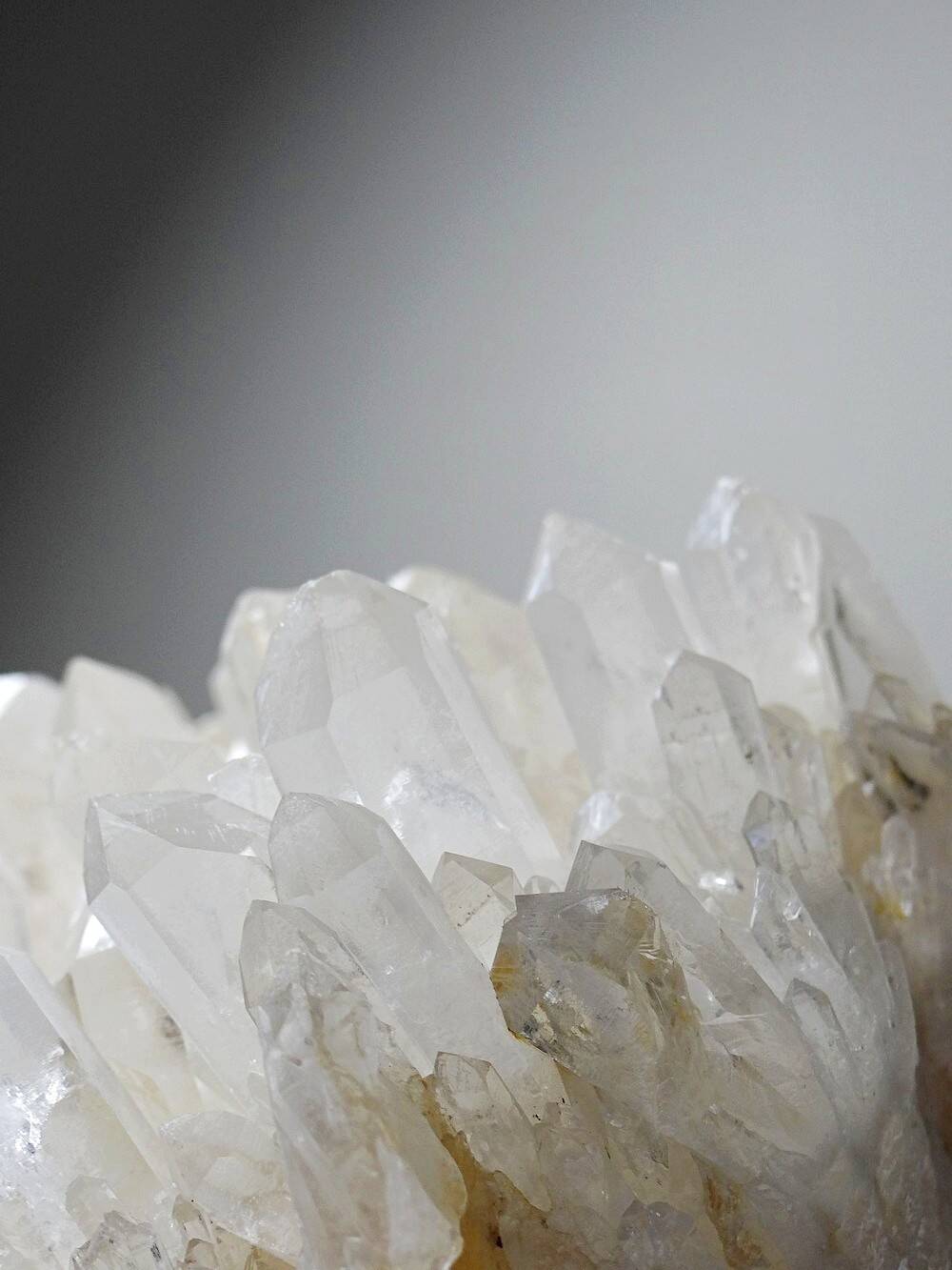 Large cluster of ancient quartz, collector's specimen, 2 kg
