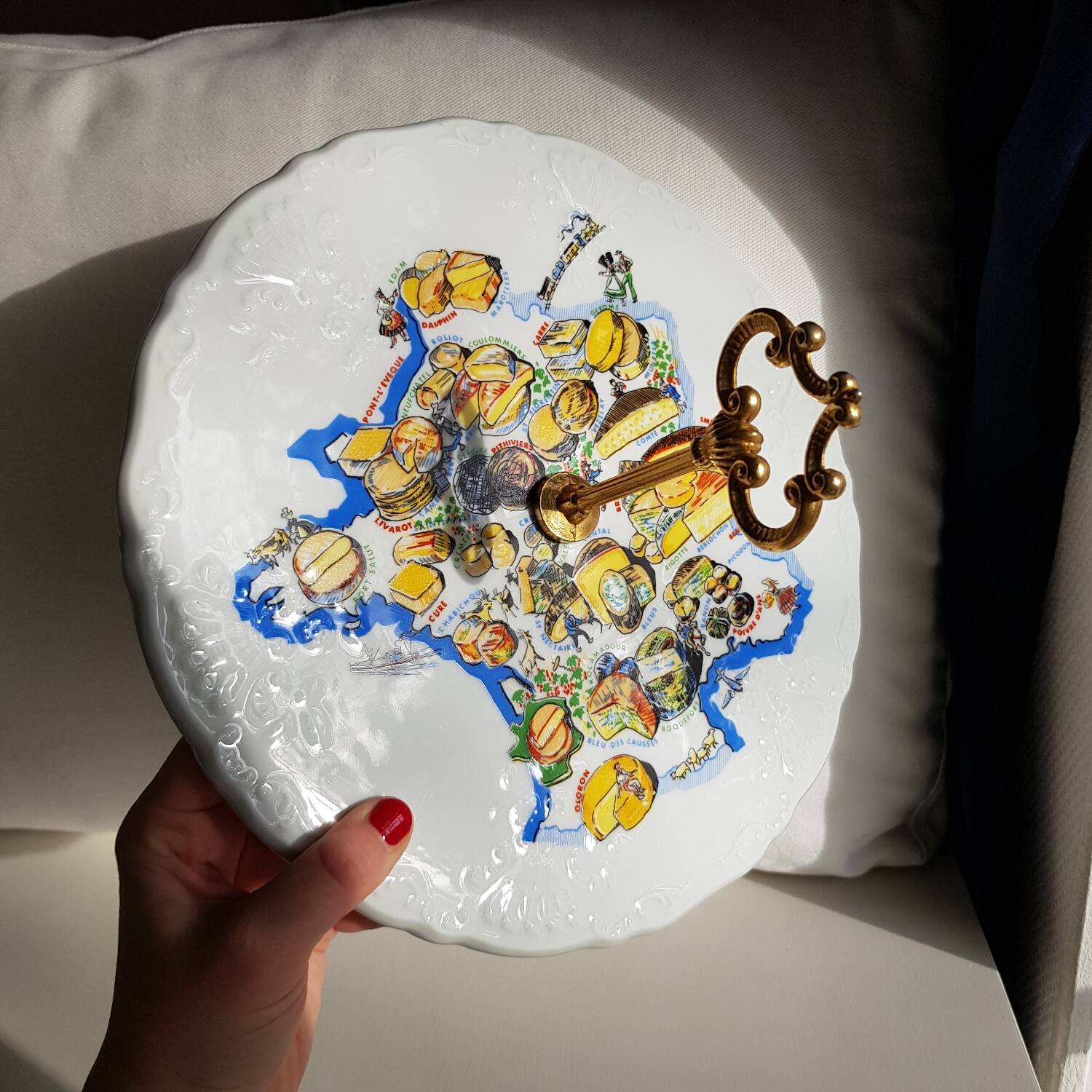 Plat de service à fromage en porcelaine de Limoges