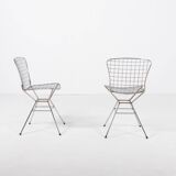 Pair of vintage Italian architectural design steel wire chairs from the 1970s