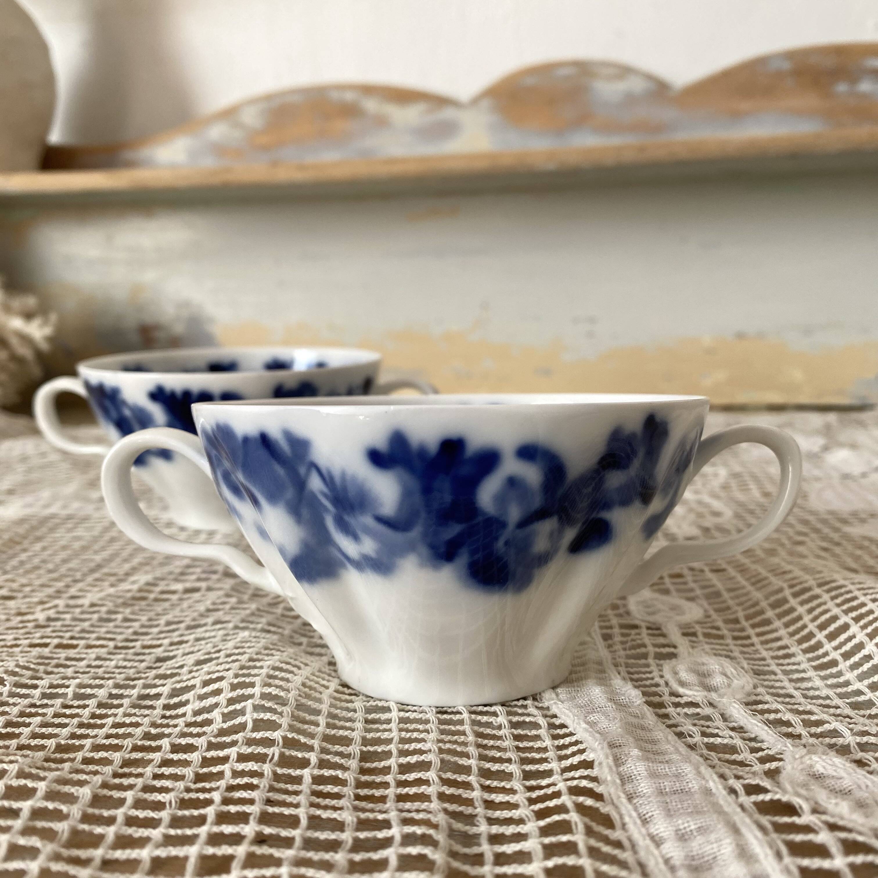Tasses anciennes en porcelaine Haviland & Co Limoges, H&C France