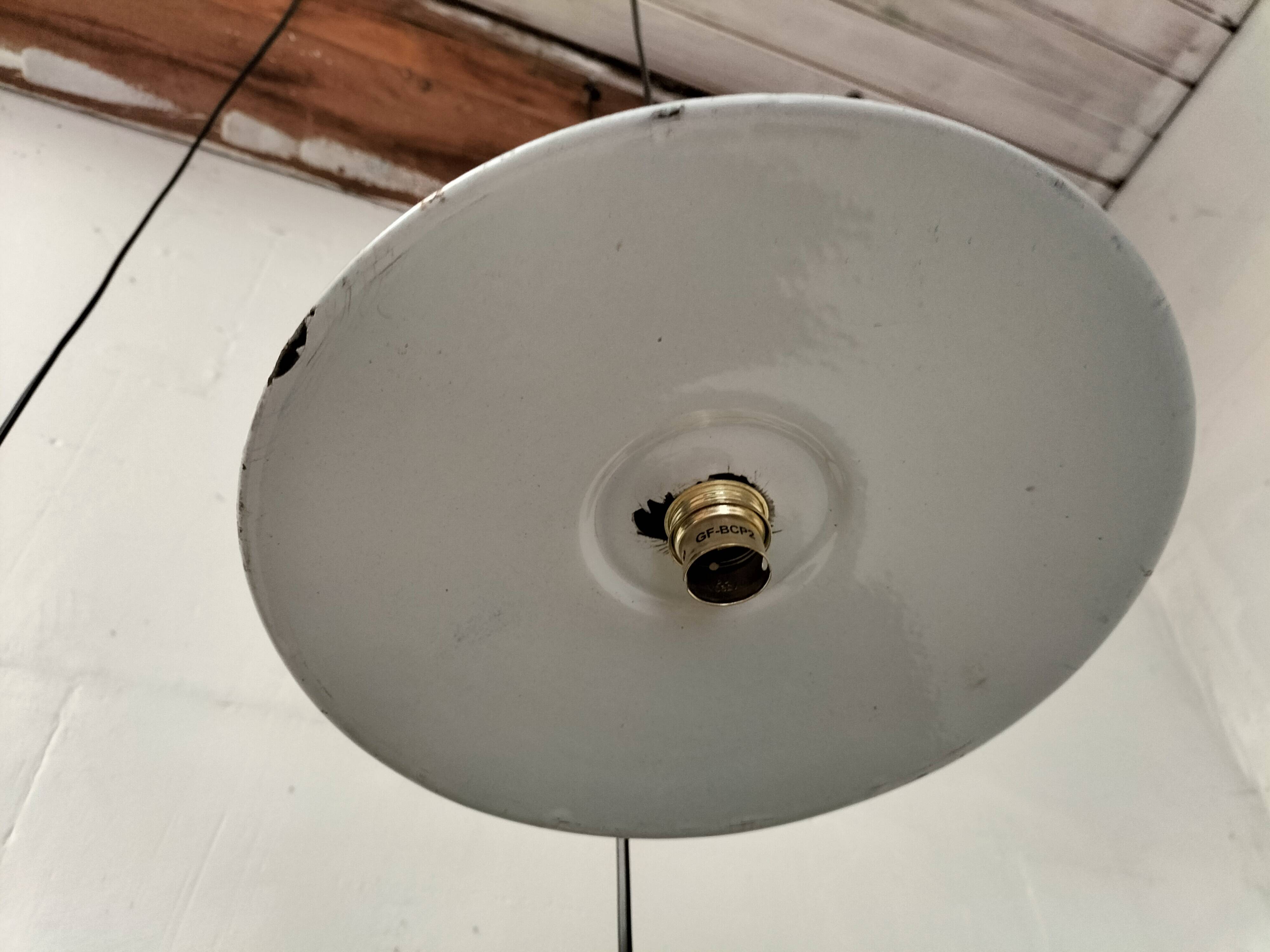 Enamelled sheet metal suspensions