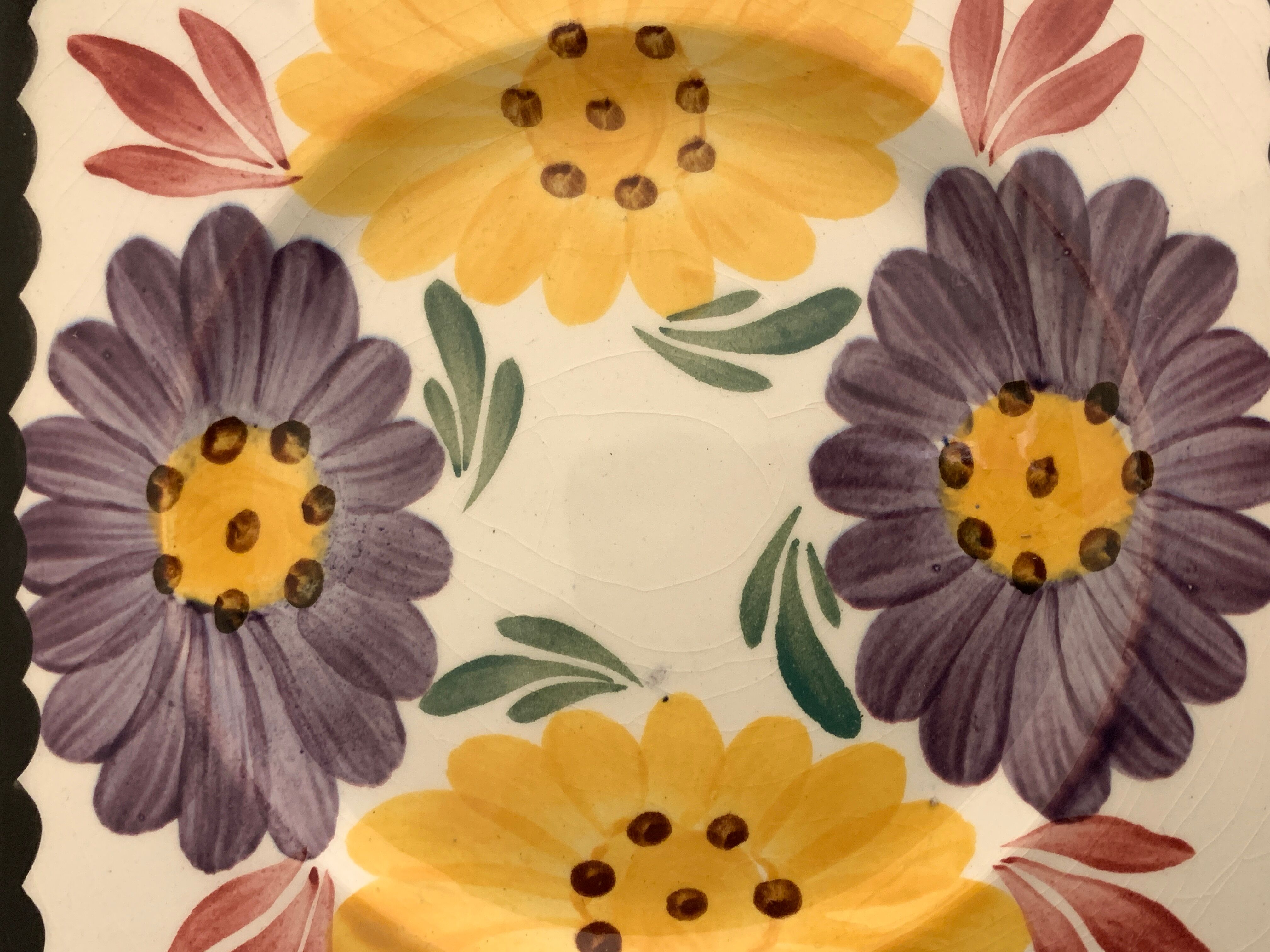 Dish and 12 dessert plates Gien, Benodet model, 1950