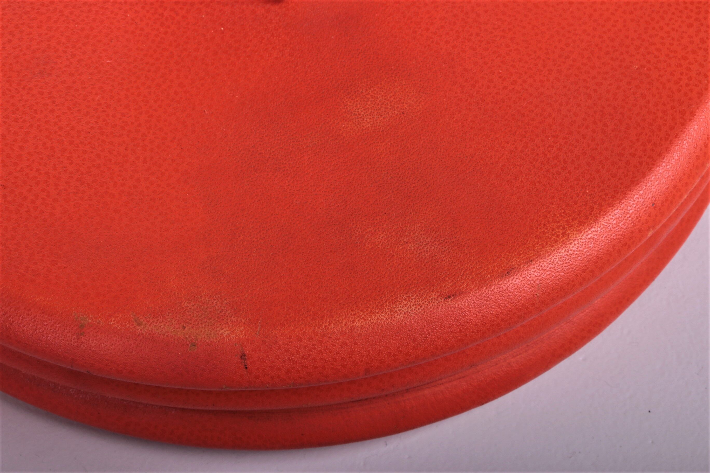 Ensemble de lampes de table rembourrées en cuir orange français années 1960