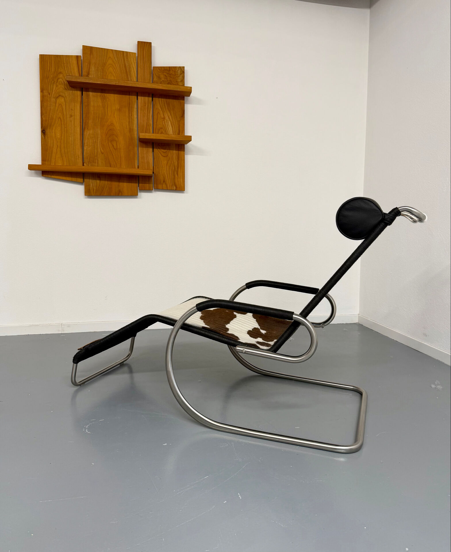 Fauteuil Lounge design Tecta par Mies Van Der Rohe réglable vintage