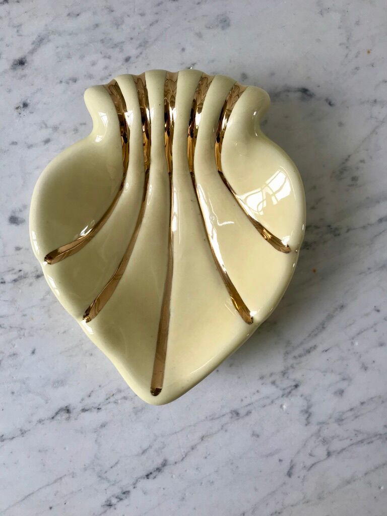 Vide-poche en céramique coeur, coquillage années 50 signé