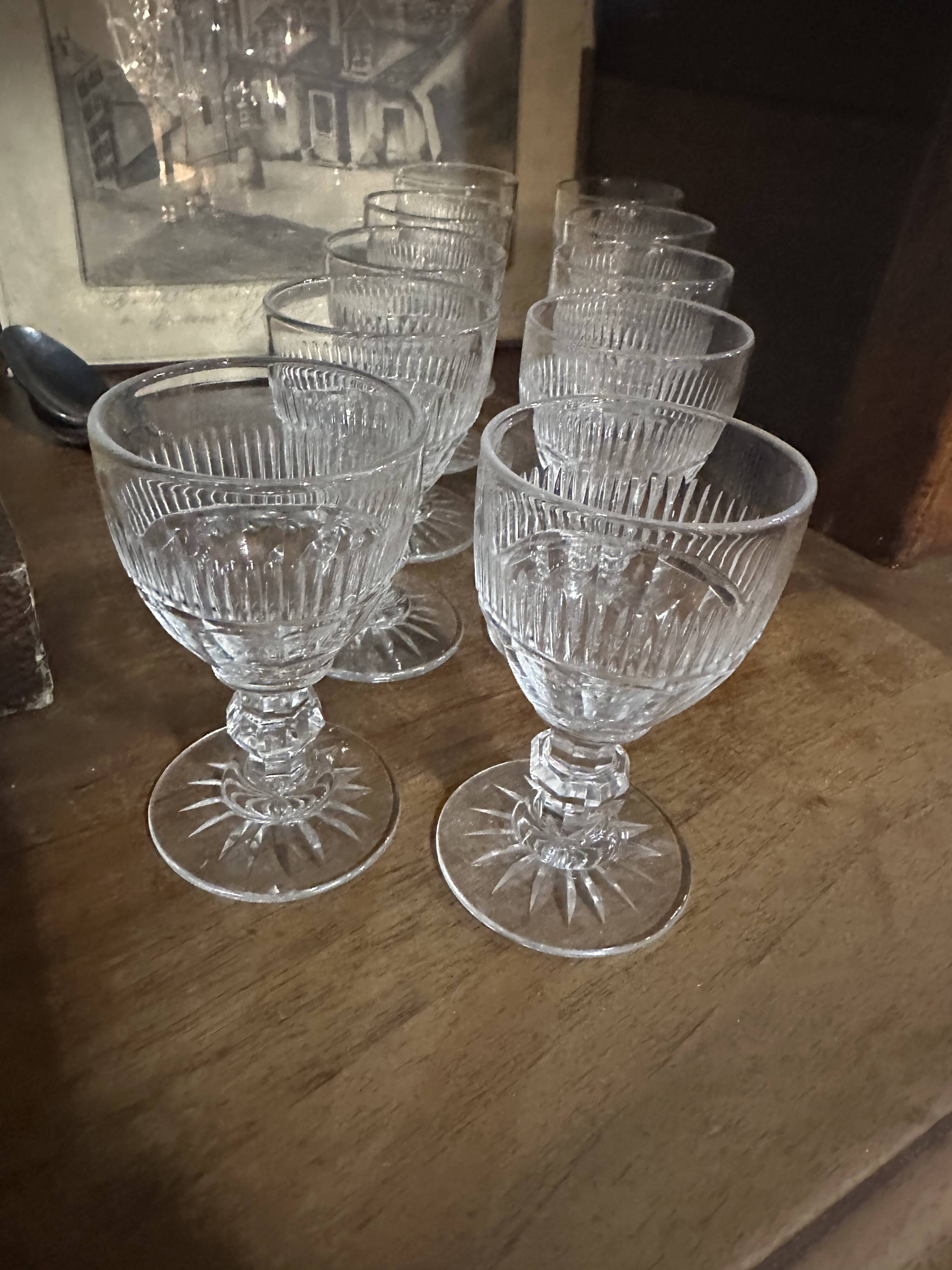 Set of 10 crystal glasses