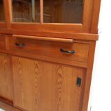 Vitrine de cuisine vintage avec portes coulissantes