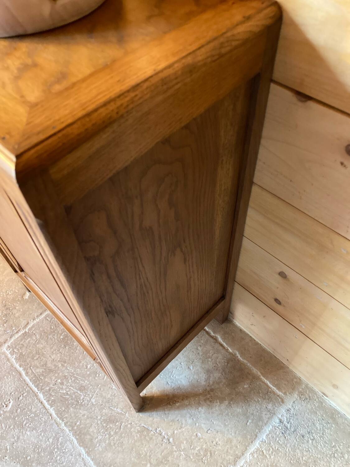 Confiturier ancien en chêne massif