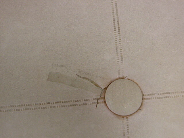 Vintage 1960s children's bench chair in gilded wrought iron and pale pink leatherette