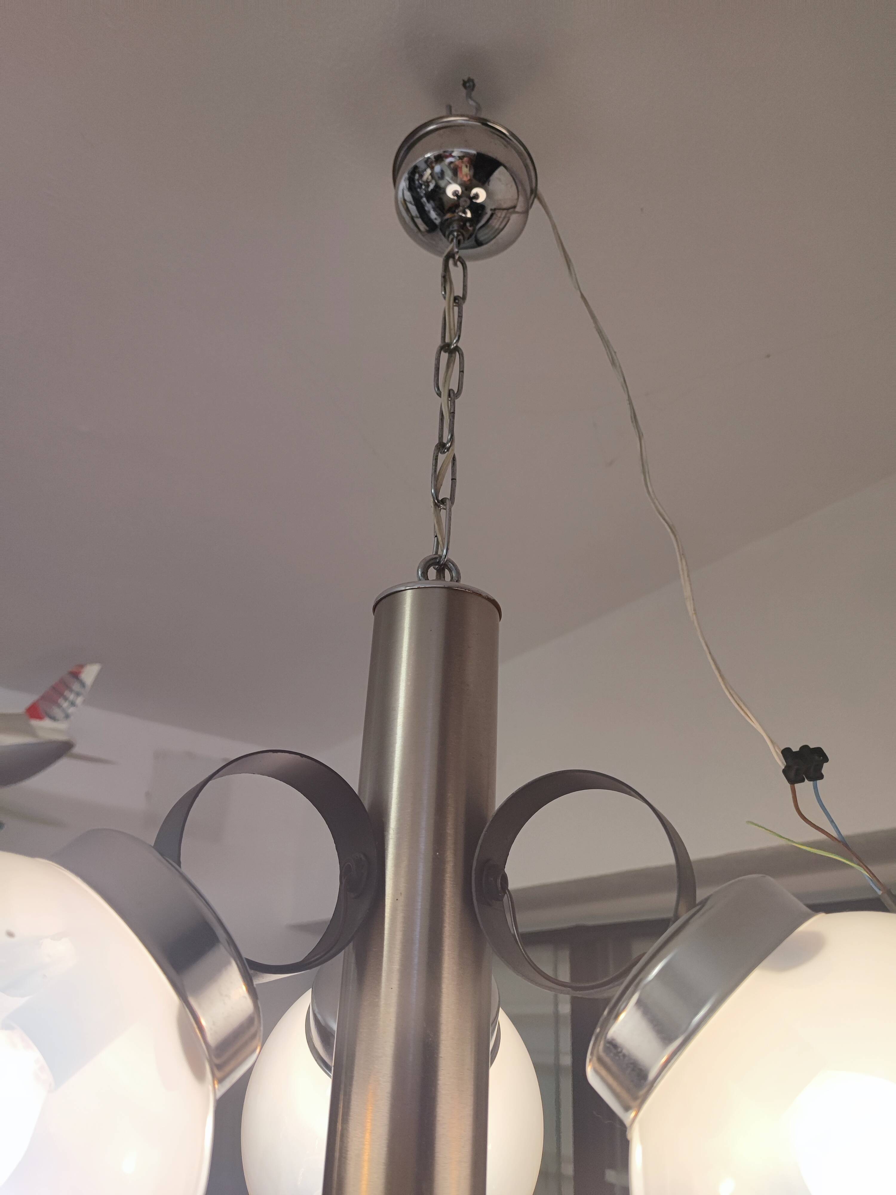 Italian 3-light chandelier attributed to Mazzega