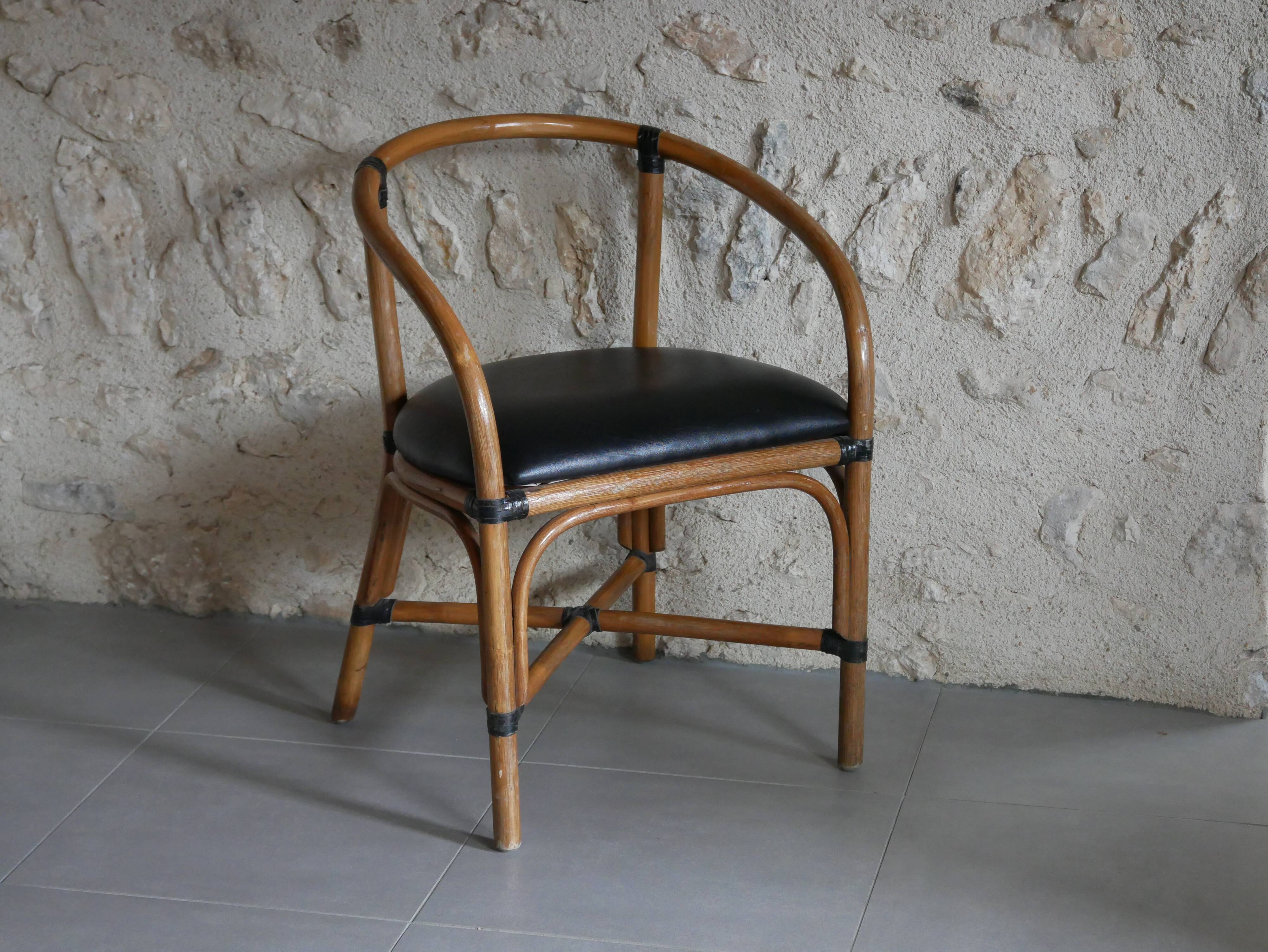 Lot de 4 fauteuils en rotin simili cuir